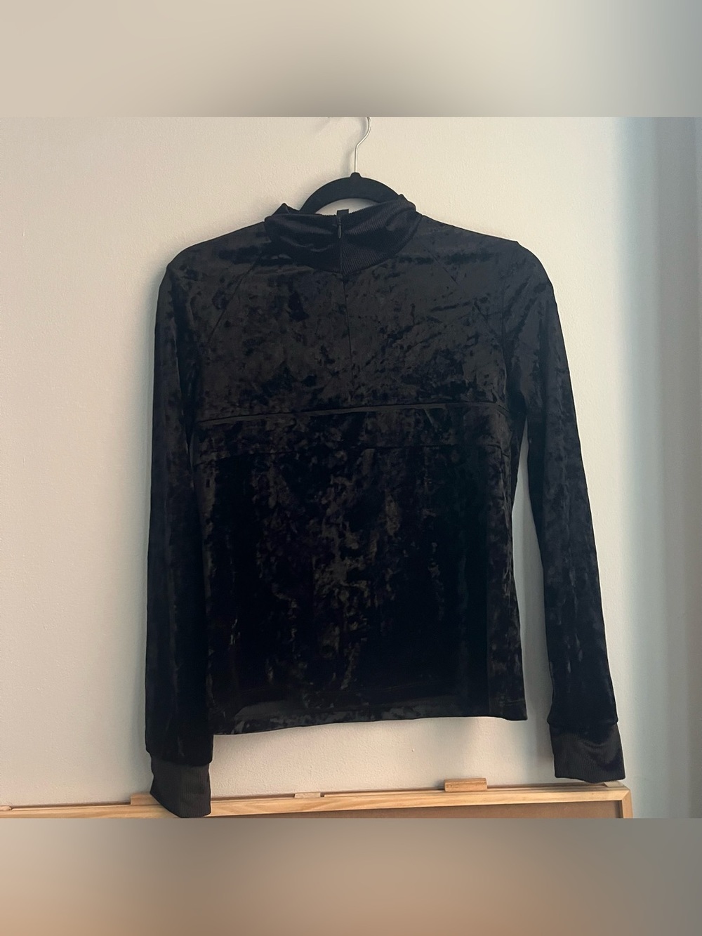 {Topshop} 🔷 velvet shirt